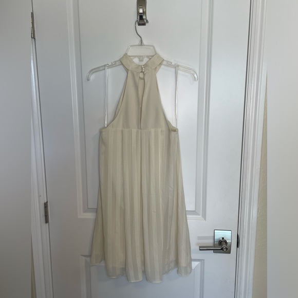 BCBG Generation Cream Halter Pleated Swing Mini Dress with Satin Collar, sz S - Picture 6 of 10